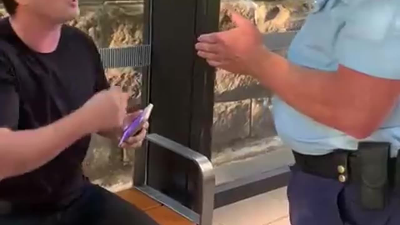 BREAKING: NSW Police unlawfully confiscate and then arrest man for waving Israeli flag