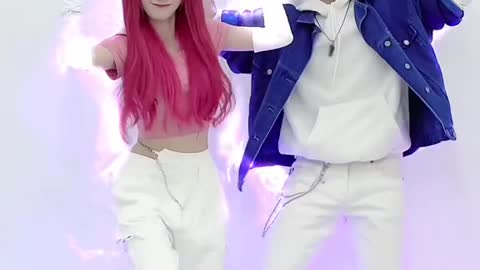 Thách thức Duet Dance với Hoa 10