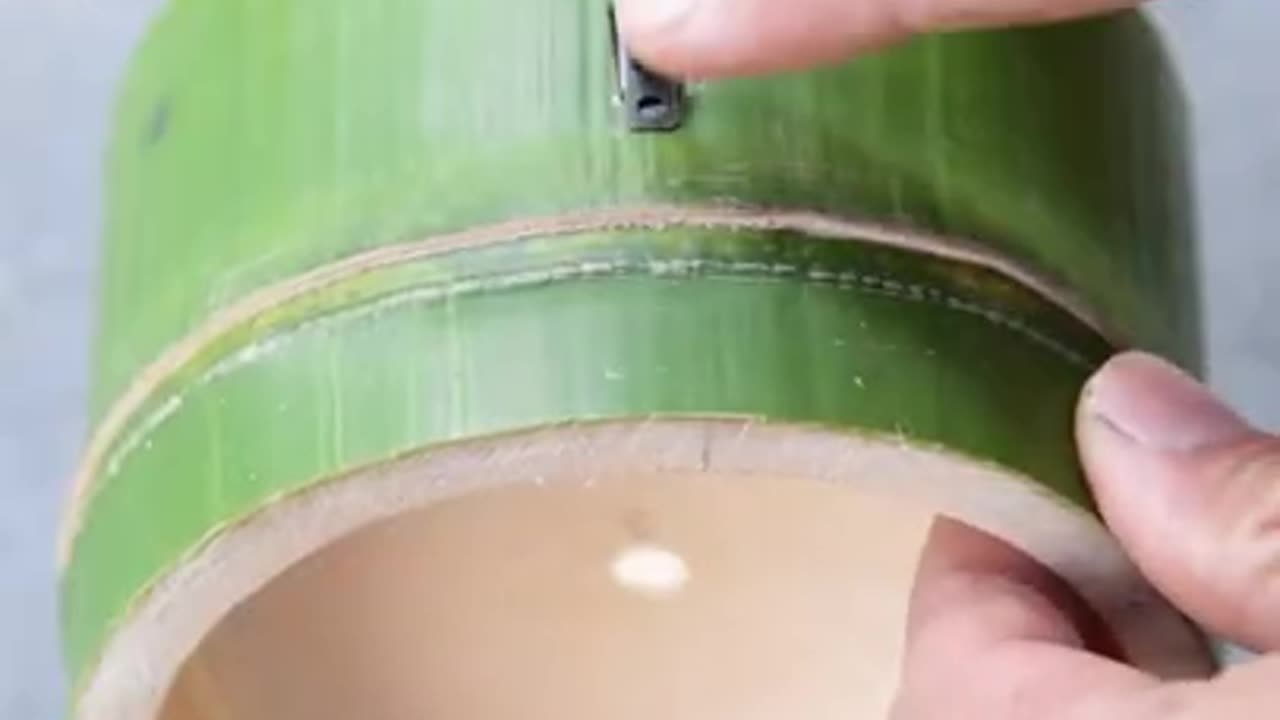Making a bamboo clock made of wood wood toys