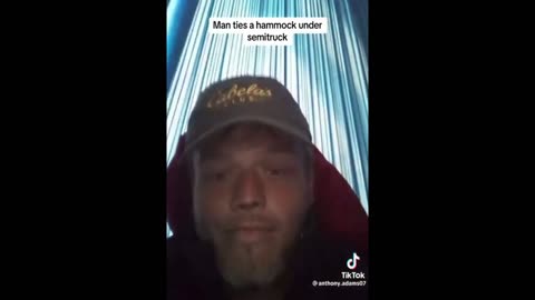 WTH？ Man Films Himself In A Hammock Under A Speeding Semi On The Highway