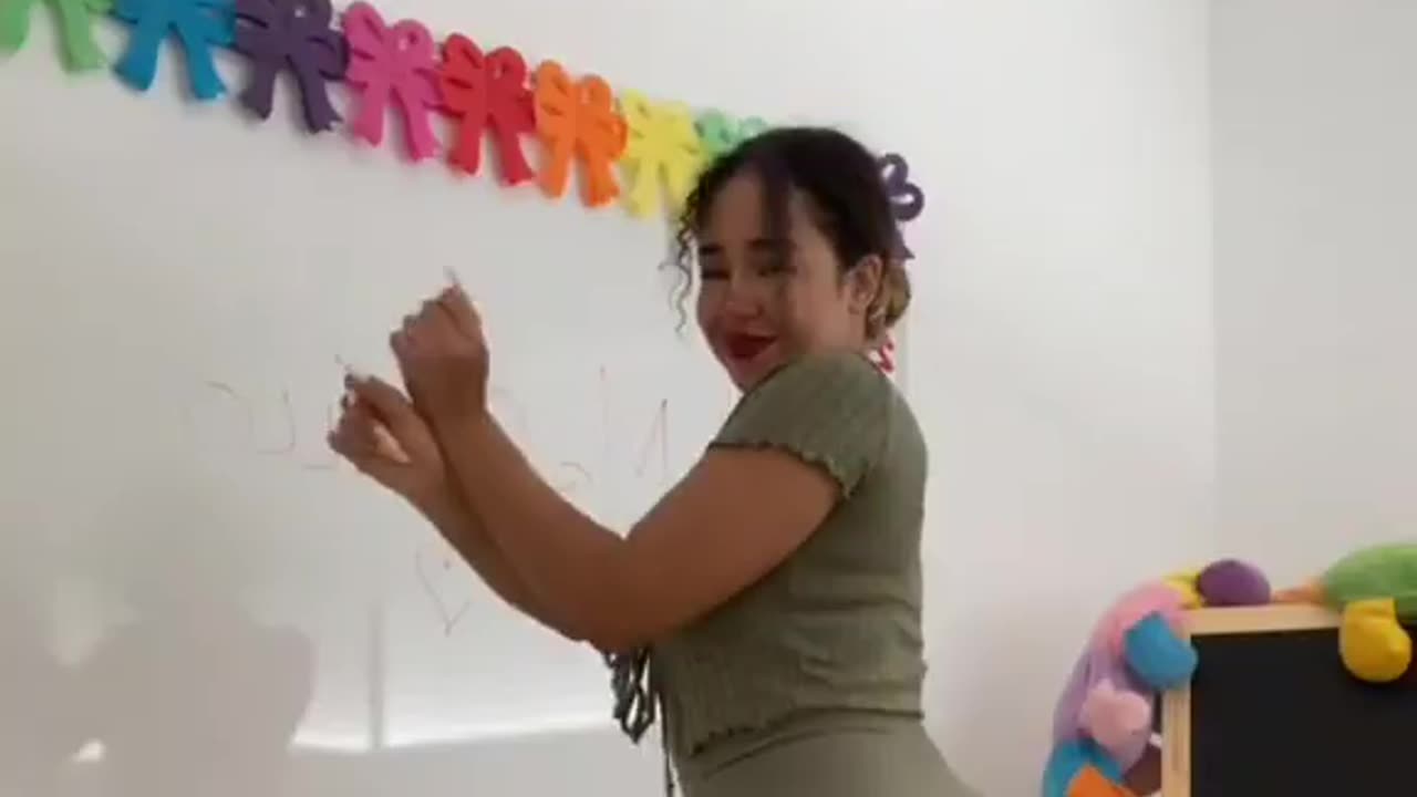 🍑 Big Booty Kindergarten Teacher...