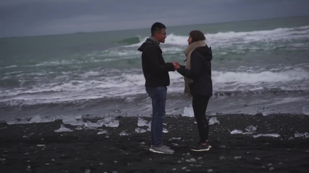 Diamond beach IcelandIceland Diamond Beach Proposal | Grace & Leon