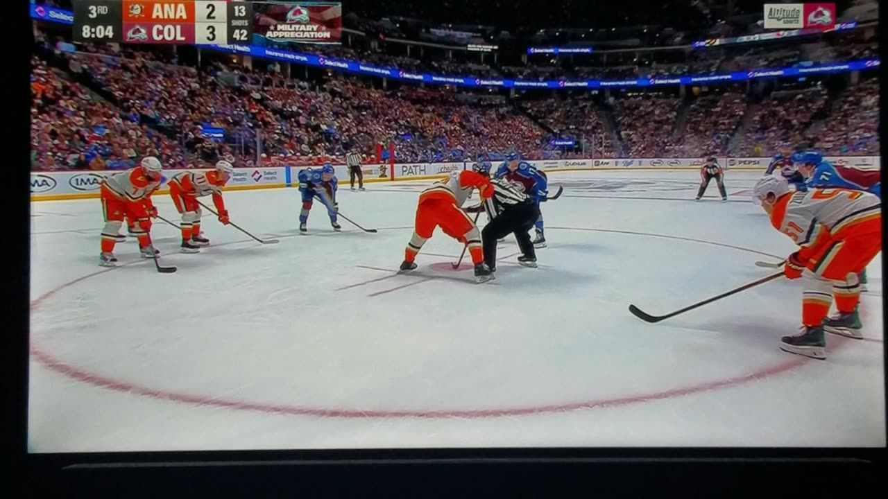 ANA vs COL - Avalanche Lead 3-2