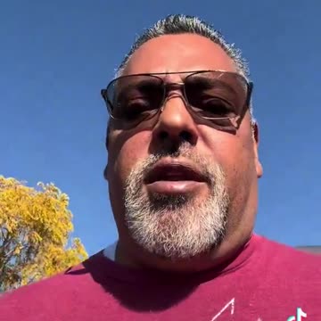 Illinois scanners break down during early voting, prompting concerns about ballot handling. 🚨