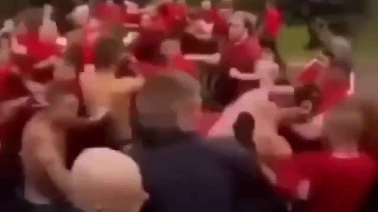 50 v 50 street fight goes crazy