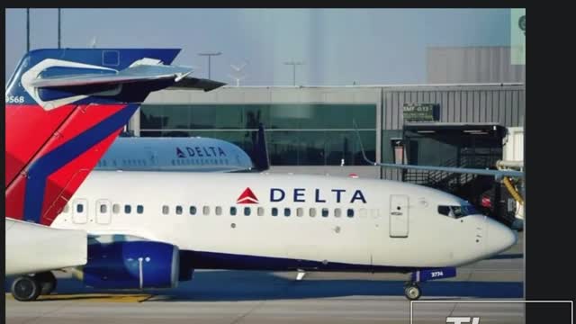 300 Flights Cancelled by United And Delta Airlines