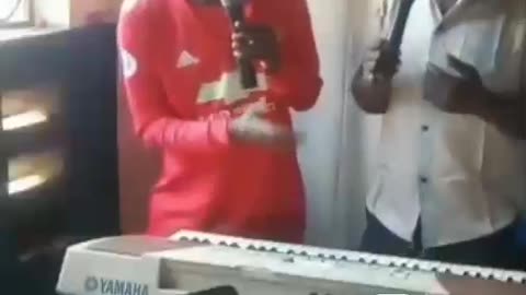 😂😂😂😂 ستموت من الضحك