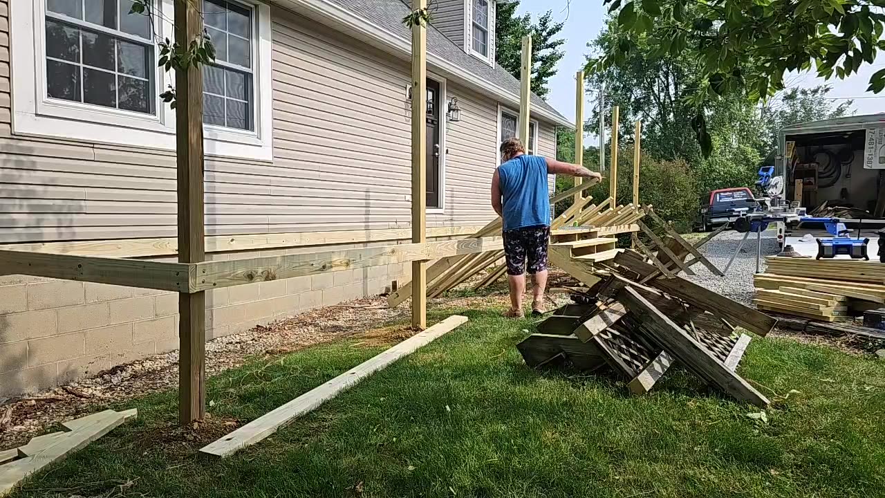 Valentine Contracting (Building a deck with roof)