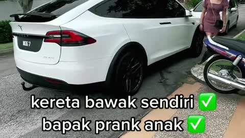 bapak kau suke prank anak?