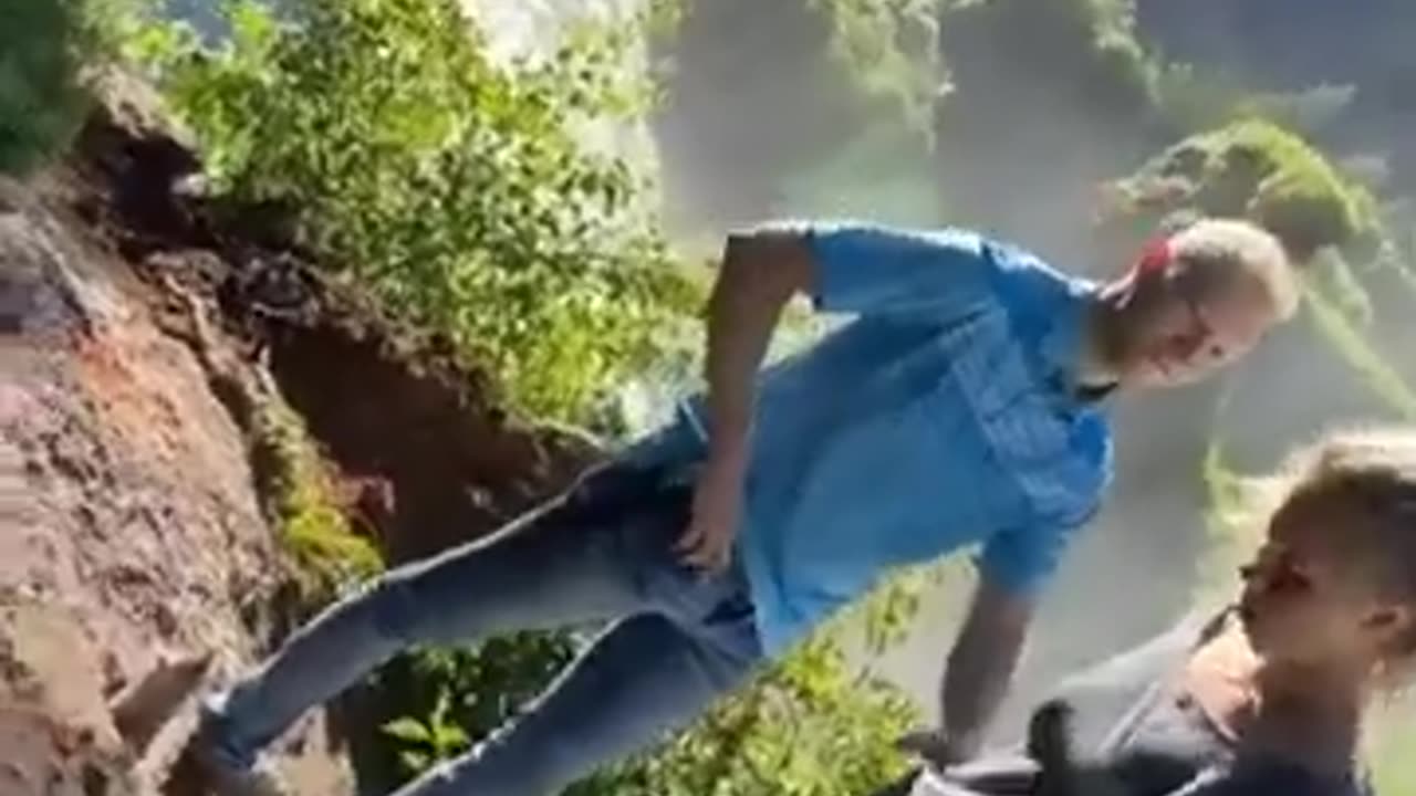 TRY NOT TO LAUGH AT IDIOTIC FAILS 😂😂