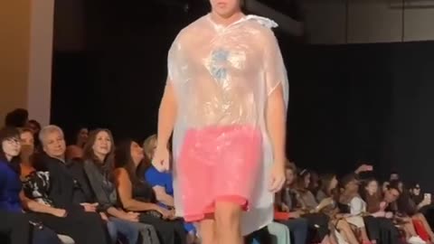 Megtrollkodott divatbemutató