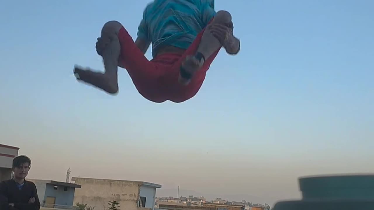 Double backflip on the trampoline 💪