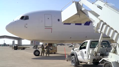 High tension!! 10,000 US Army troops arrive at Saudi Arabian air base, what is the US preparing