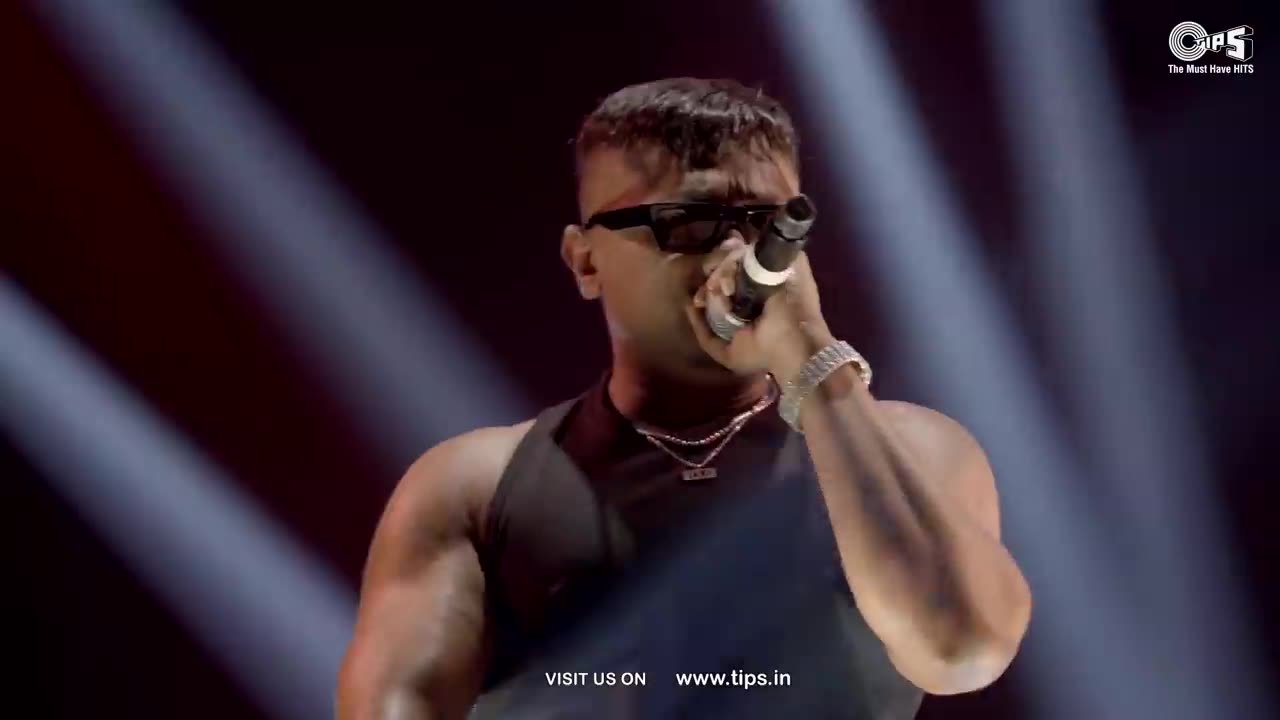 Yai Re Live Concert At Pune | Yo Yo Honey Singh, Iulia Vantur | Honey Singh New Song