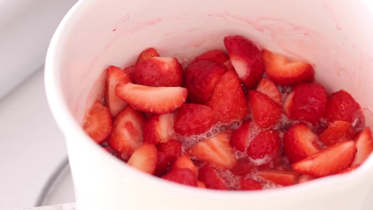 No-Bake Strawberry Cheesecake*Eggless & Without oven|HidaMari Cooking