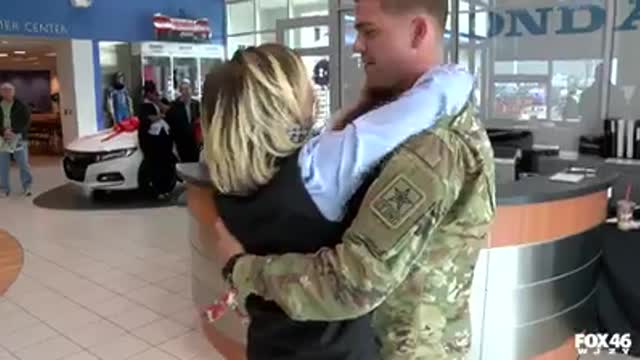 Army soldier surprises sister after 9 months apart