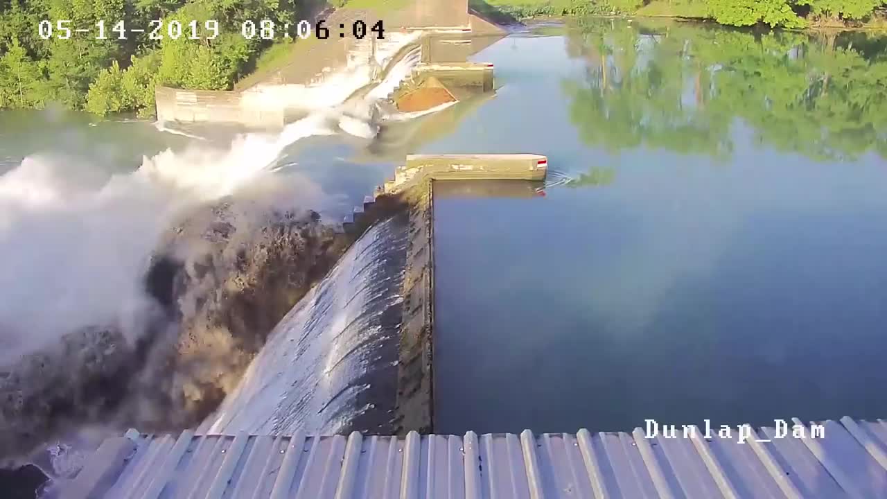 Video shows moment dam gate collapsed at Lake Dunlap