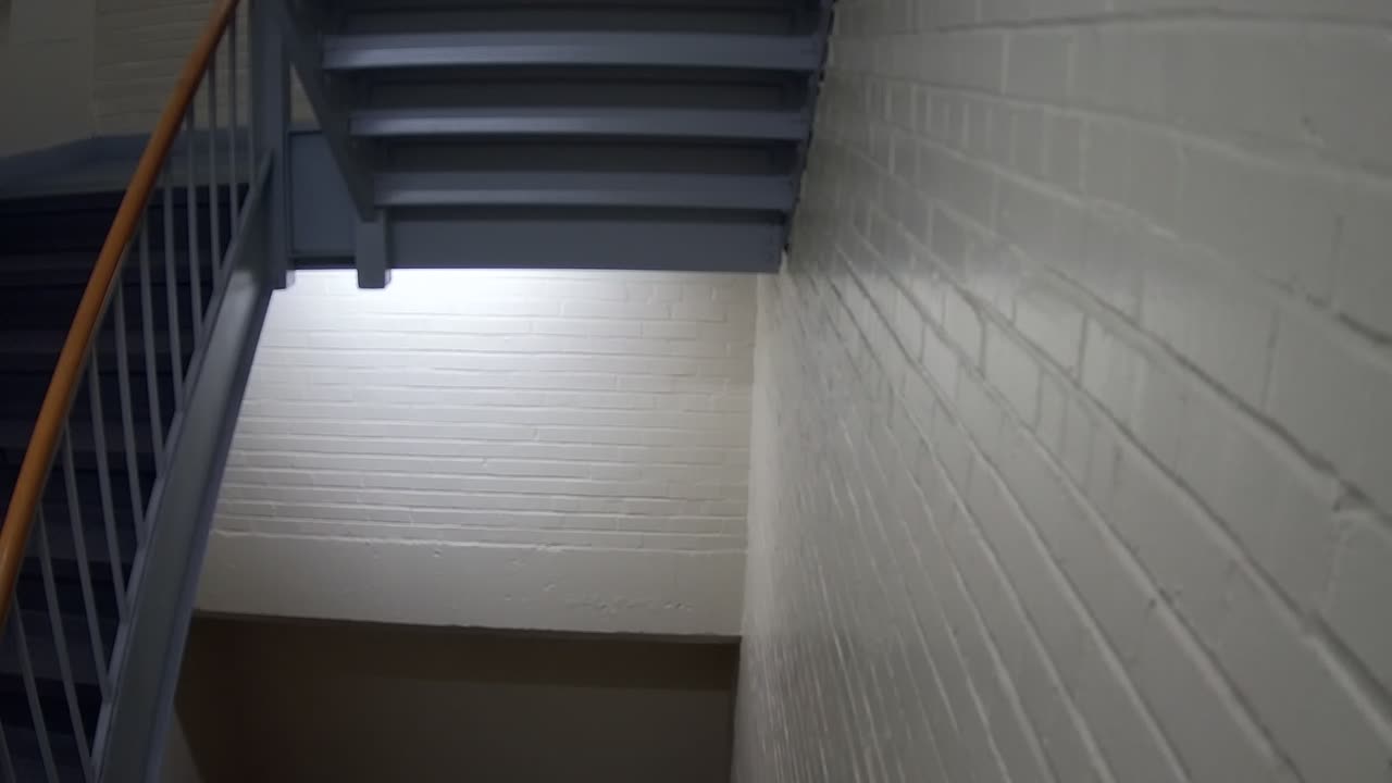 3869FHOB01Stair6_2021-01-06_11h20min01s030ms.mp4