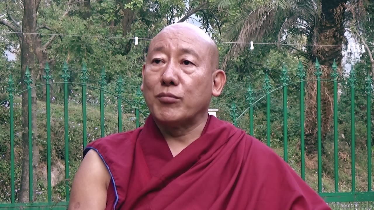 Oracles in Tibet Ven. Thupten Ngodup, the Nechung Medium [Turn on Captions]