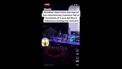 Mysterious Wave of Energy Passes through Crowd at Concert