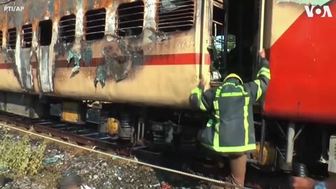 Train Fire Leaves Several Dead in India | VOA News