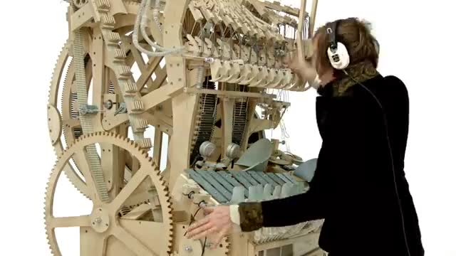 Wintergatan - Marble Machine (music instrument using 2000 marbles)