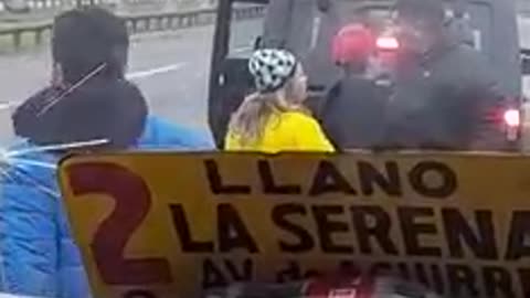 DENUNCIAN VIOLENTA PELEA ENTRE CONDUCTORES EN RUTA 5