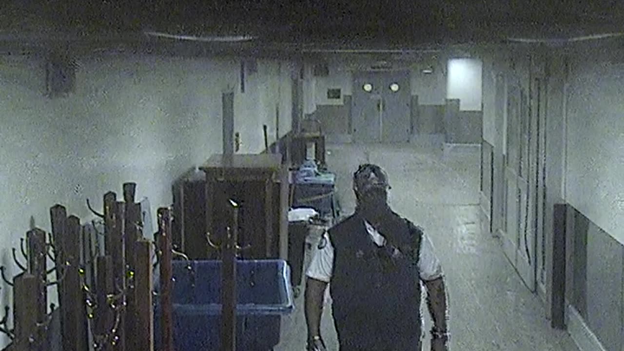 6096RHOBSBLoadingDockHallway_2021-01-06_00h20min35s487ms.mp4