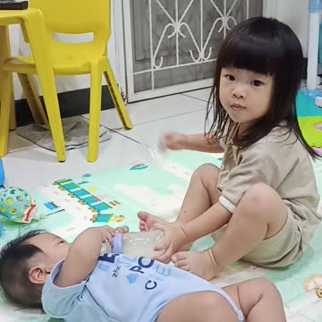 Sophie Is Giving Seth Bottled Milk