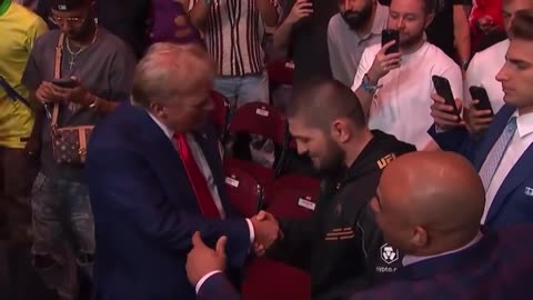 President Donald Trump shakes hands with Russia's Khabib Nurmagomedov!