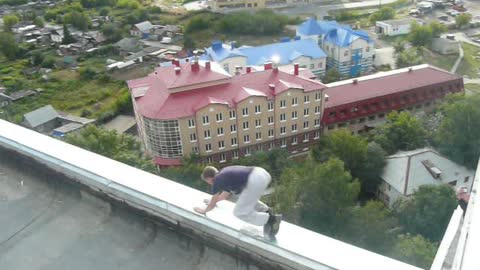 Roof Jumper