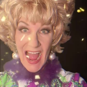 Phyllis Diller impersonator