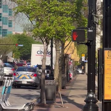 Kentucky: The Louisville Metro Police are saying that five people are dead...