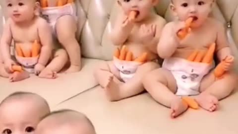 cute_beby_eating#short(720p)