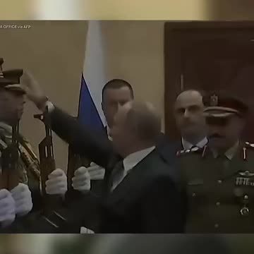 The difference between great leaders and fake ones!