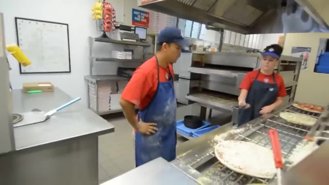 40 Fast Workers Doing Their Job Perfectly !