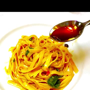 Chile Crisp Fettuccine Alfredo With Spinach