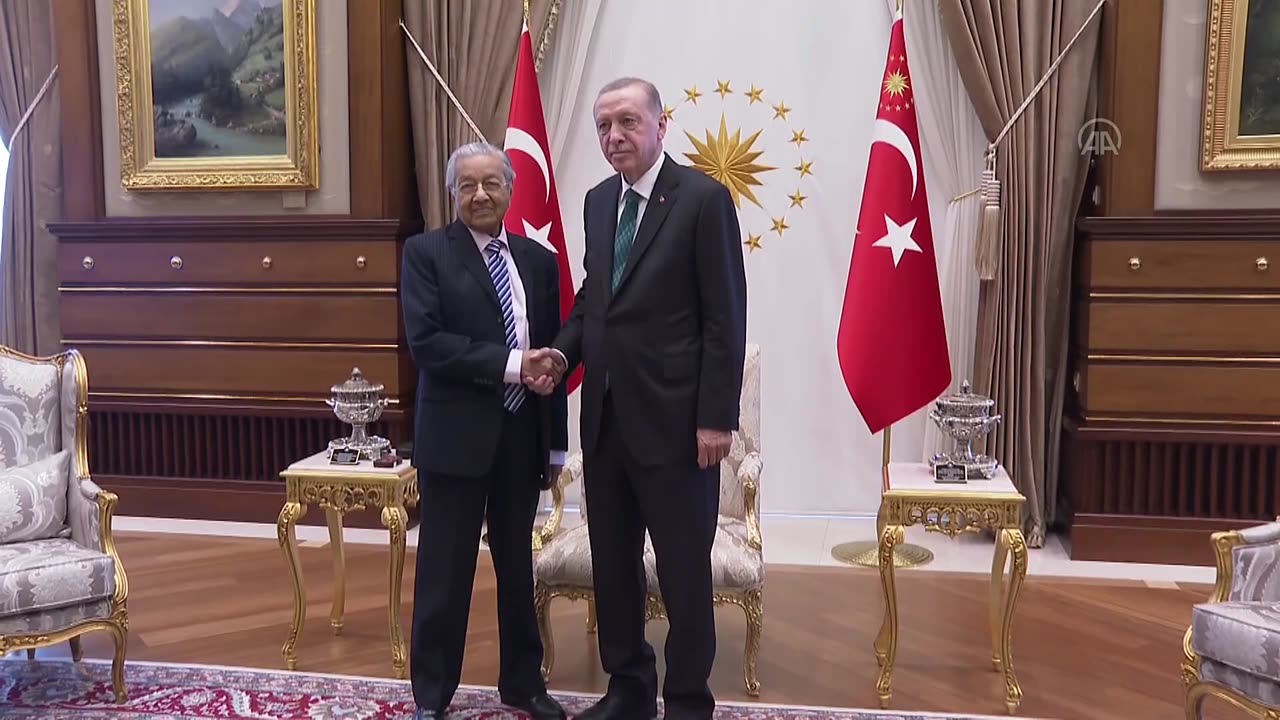 President Erdoğan received Former Malaysian Prime Minister Mahathir Muhammed