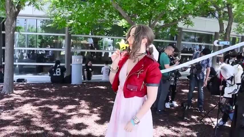 FanimeCon 2022 Kills Aerith Gainsborough ft. Jaymee Waylen