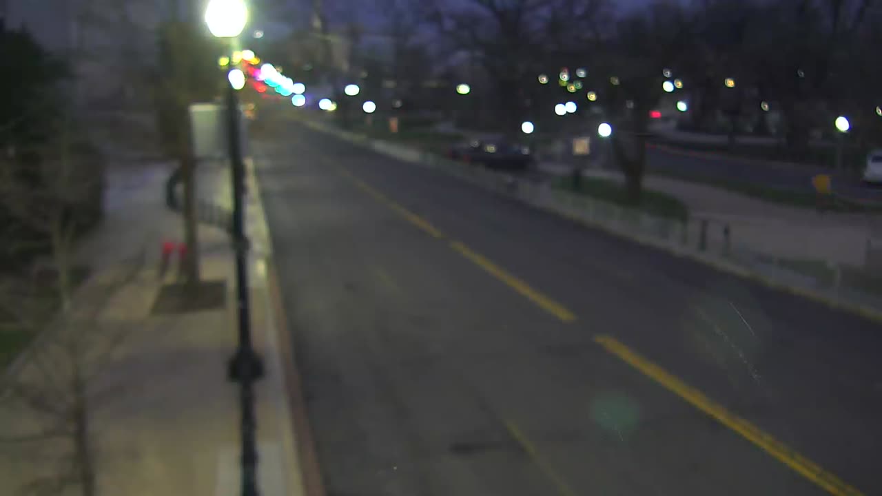 0936RHOB00IndepAveSWEastofTaxi_2021-01-06_07h00min01s317ms.mp4