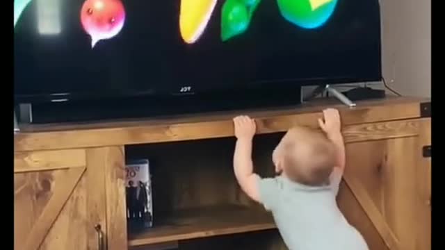 Hilarious compilation of adorable baby's epic dance moves