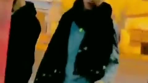 ΣΤΟ ΜΕΤΑΞΥ ΣΤΗΝ ΕΛΛΑΔΑ -ΕΠΕΝΔΥΤΕΣ ΜΕ ΜΑΧΑΙΡΙΑ.