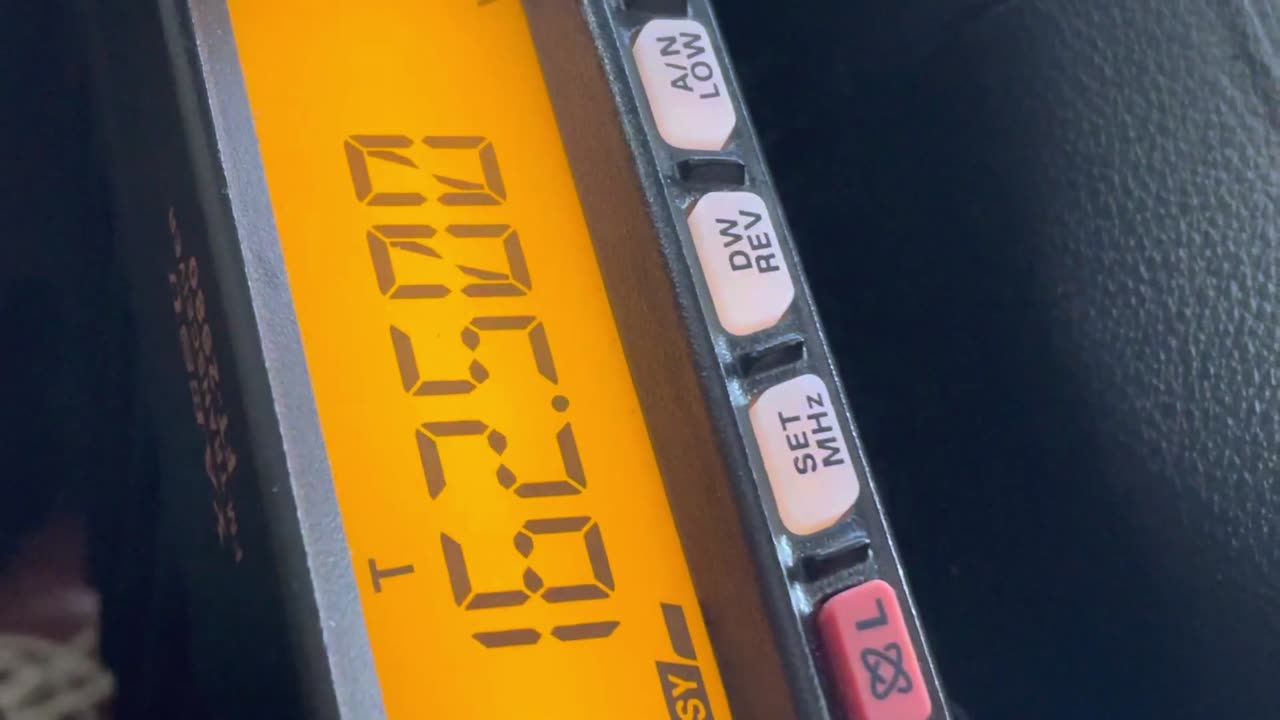 26.765 MHz AM - Mexican Taxi Cab Dispatcher Heard On Receiver In The UK - 27 Nov 2023