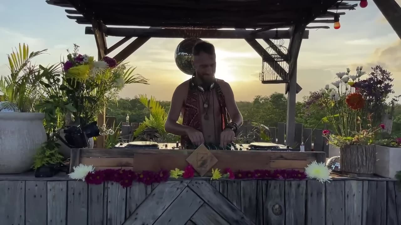 MiRa Krut _ Latin House & Progressive Sunset Mix
