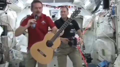 Astronaut explains how zero gravity affects the way he plays guitar