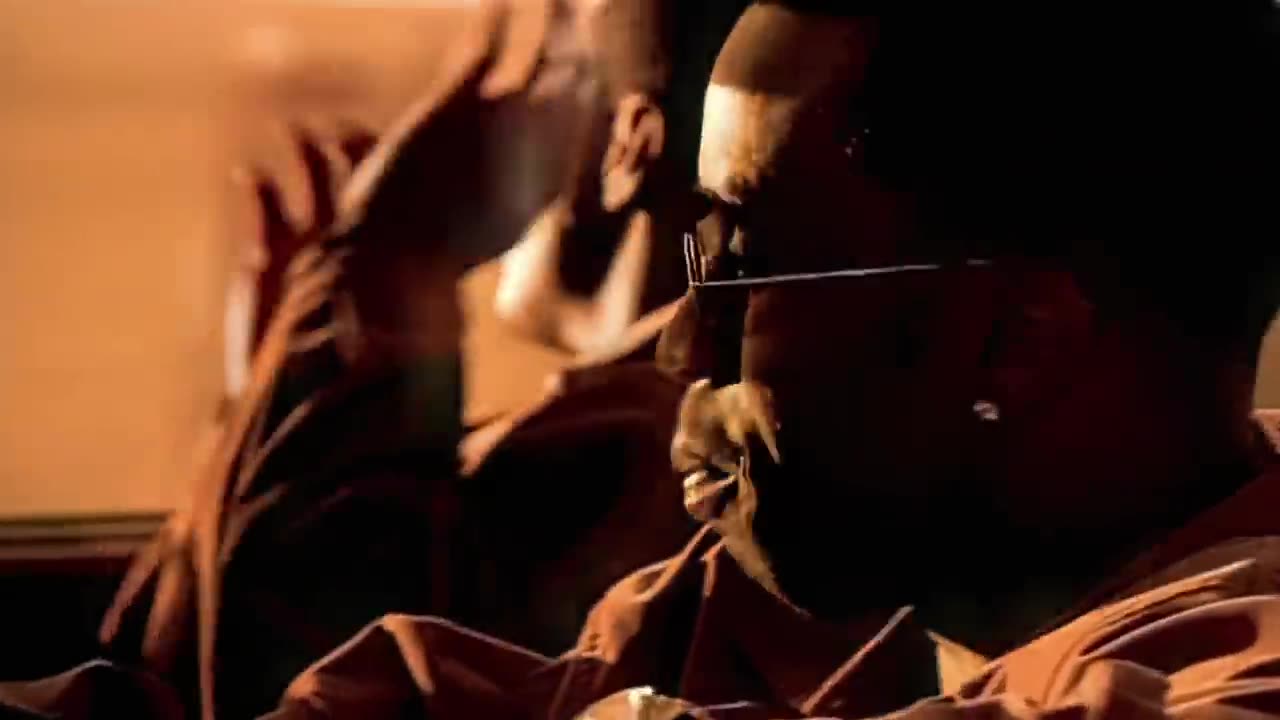 Puff Daddy - Can't Nobody Hold Me Down (ft. Mase) (Video)