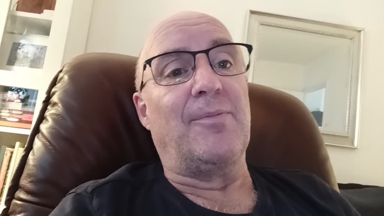 I en hopplös värld är det gott att veta att Jesus kommer att rädda oss.