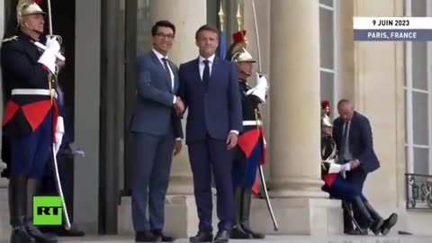 REPUBLICAN GUARD COLLAPSES RIGHT IN FRONT OF FRENCH PRESIDENT MACRON 💉