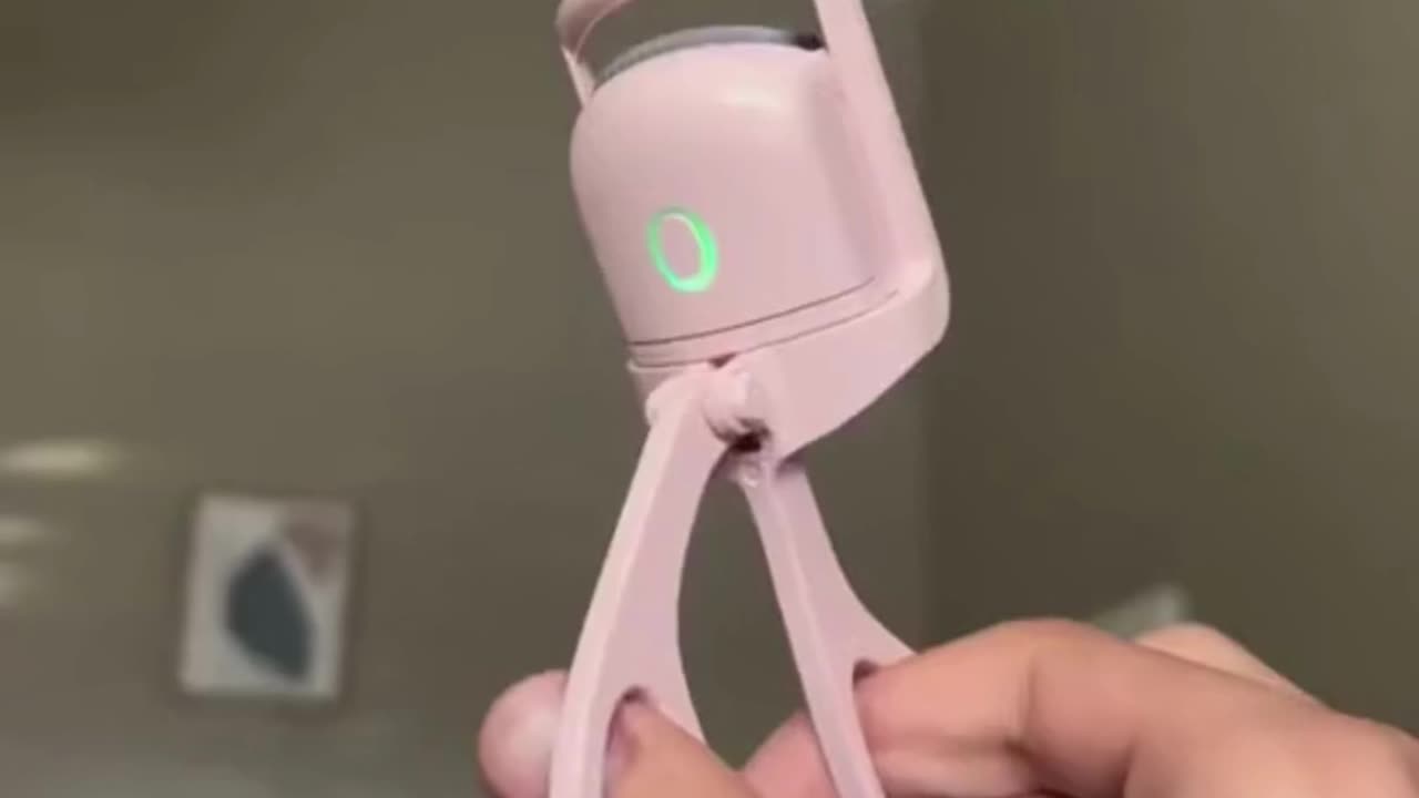 Electric Eyelash Curler