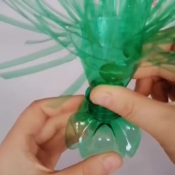 Ways to reuse plastic bottles to cute planters idea Easy